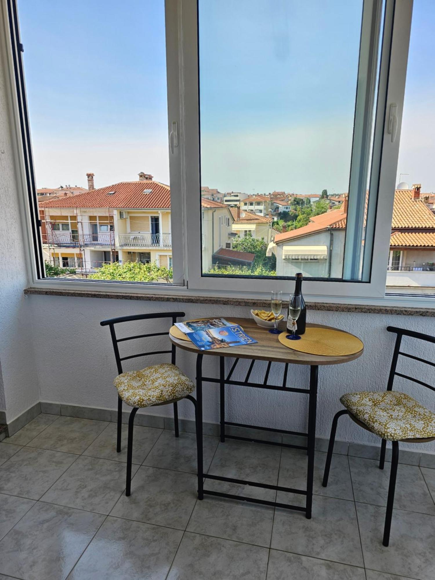 Apartment Neven Rovinj Parking Place Exterior photo